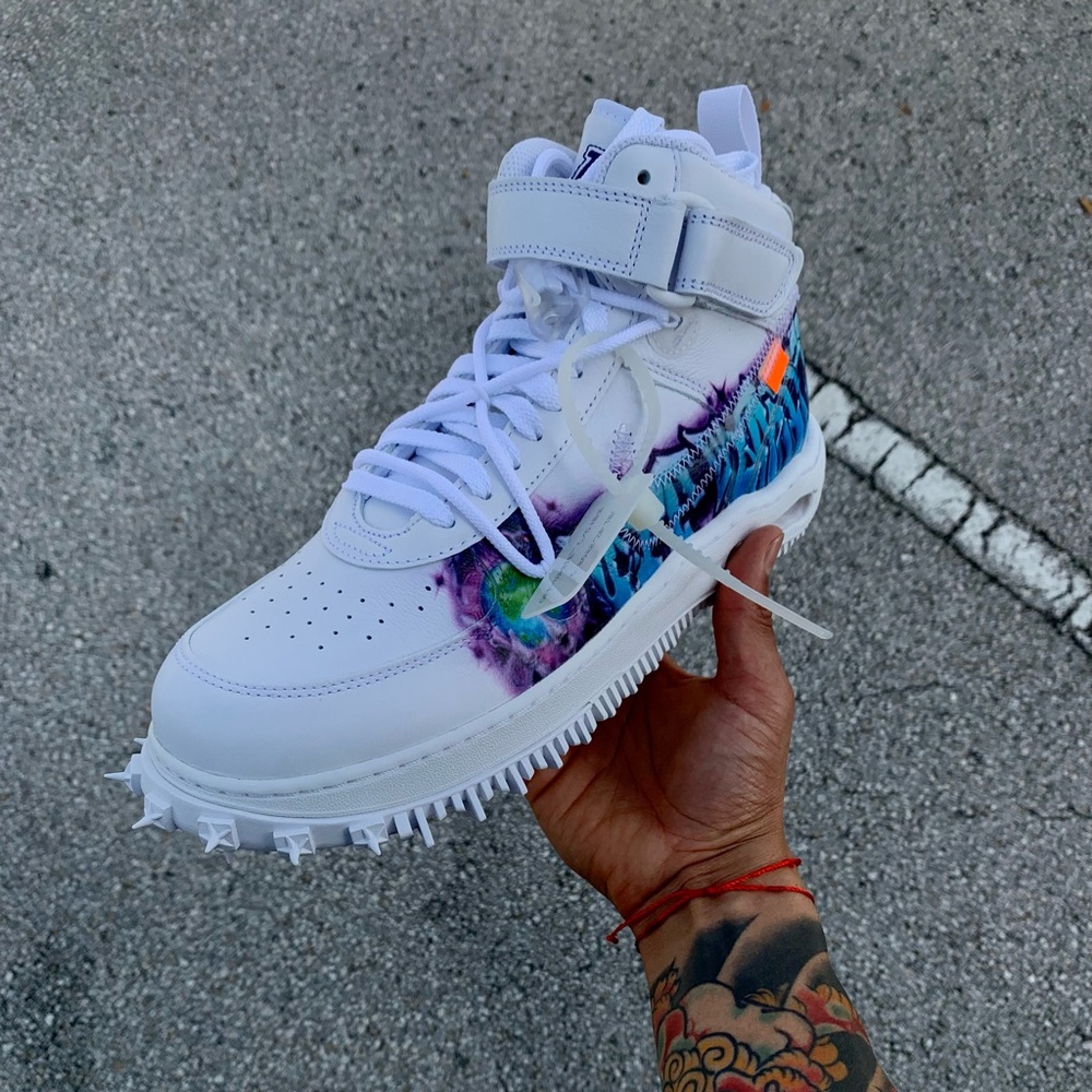 2023
Off-White x Air Force 1 Mid SP
Leather 'Graffiti'